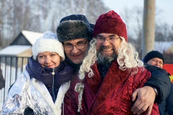 Мороз, солнце и аэростаты. Фоторепортаж Владимира Грекова с Рождественской фиесты "Яблоки на снегу"