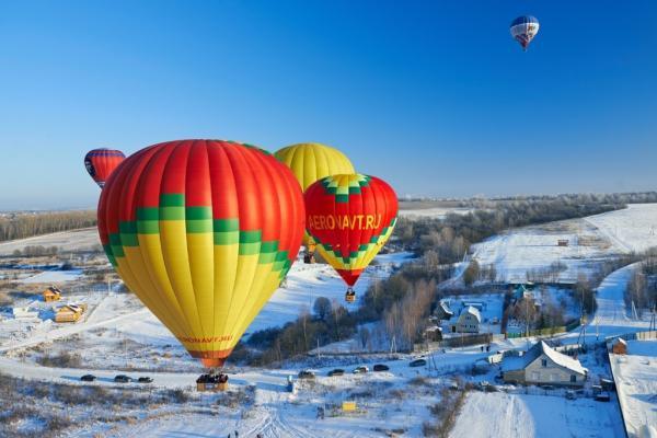 Мороз, солнце и аэростаты. Фоторепортаж Владимира Грекова с Рождественской фиесты "Яблоки на снегу"