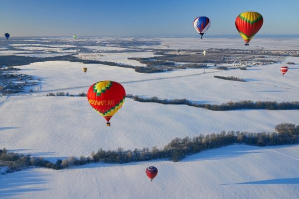 Мороз, солнце и аэростаты. Фоторепортаж Владимира Грекова с Рождественской фиесты "Яблоки на снегу"