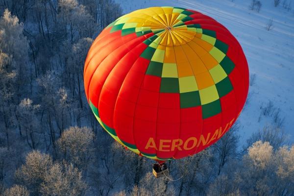 Мороз, солнце и аэростаты. Фоторепортаж Владимира Грекова с Рождественской фиесты "Яблоки на снегу"