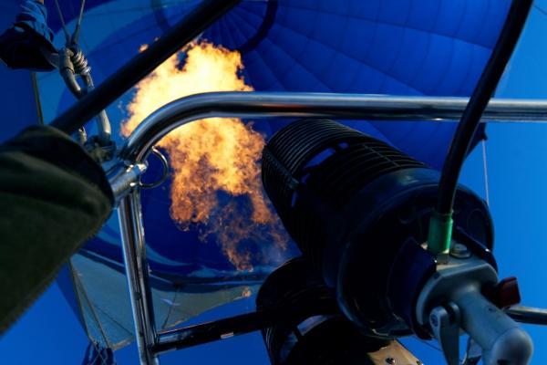 Мороз, солнце и аэростаты. Фоторепортаж Владимира Грекова с Рождественской фиесты "Яблоки на снегу"