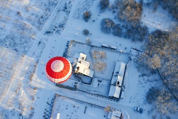 Мороз, солнце и аэростаты. Фоторепортаж Владимира Грекова с Рождественской фиесты "Яблоки на снегу"