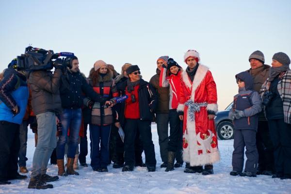 Мороз, солнце и аэростаты. Фоторепортаж Владимира Грекова с Рождественской фиесты "Яблоки на снегу"
