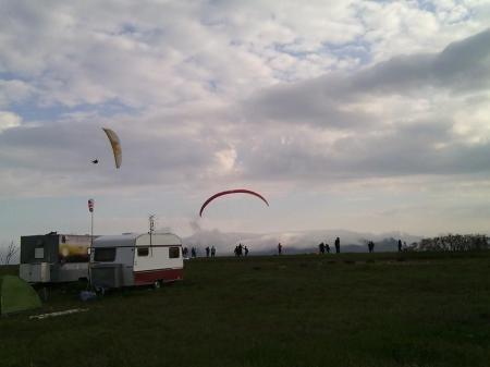 Кубок Крыма. Сильный ветер стал причиной отмены вечернего полета.