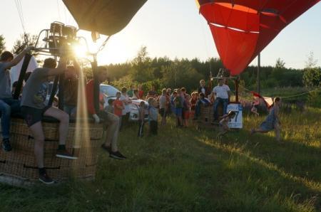 "От дня Монгольфье до дня России"