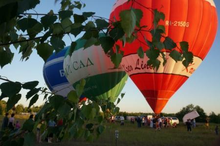 "От дня Монгольфье до дня России"