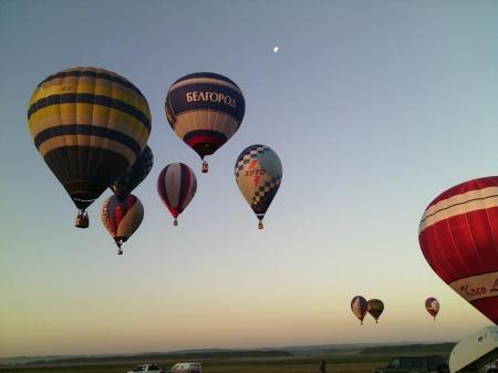Белгород-2015. Чемпионат ЦФО. Пилоты аэростатов выполняют второй спортивный полёт