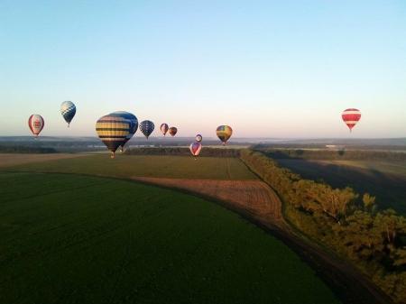 Белгород-2015. Чемпионат ЦФО. Пилоты аэростатов выполняют второй спортивный полёт