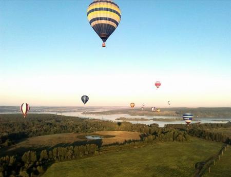 Белгород-2015. Чемпионат ЦФО. Пилоты аэростатов выполняют второй спортивный полёт