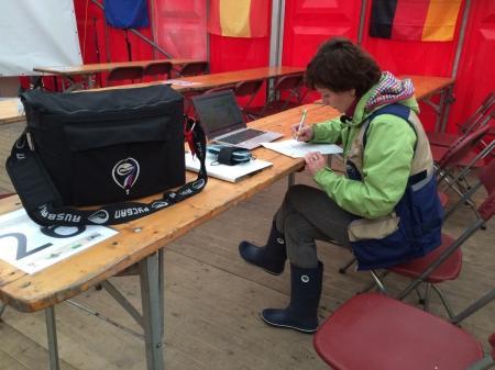 3-й ЧЕ среди женщин. Первый полёт