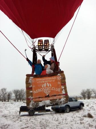 Яблоки на снегу 2016. Крым.