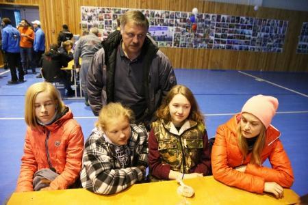 Великие Луки: 11 утром отбой