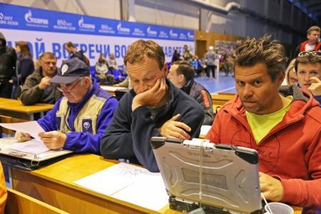 Великие Луки: утро 12 июня: ковёр