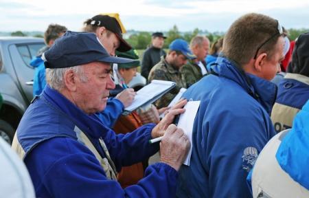 Великие Луки: утро 12 июня: ковёр