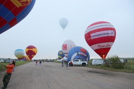 Великие Луки: утро 12 июня: ковёр