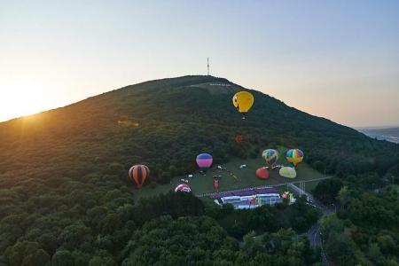 Понедельник. Первый спортивный фестиваля КМВ
