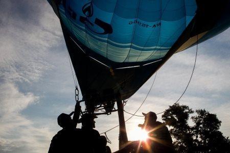 Соревнование кей-граб, массовый старт аэростатов из крепости и ночное свечение аэростатов приготовил для зрителей оргкомитет МВВвВЛ-2018